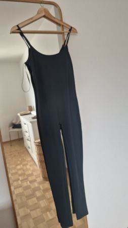 Schöner Jumpsuit in Schwarz, Grösse S