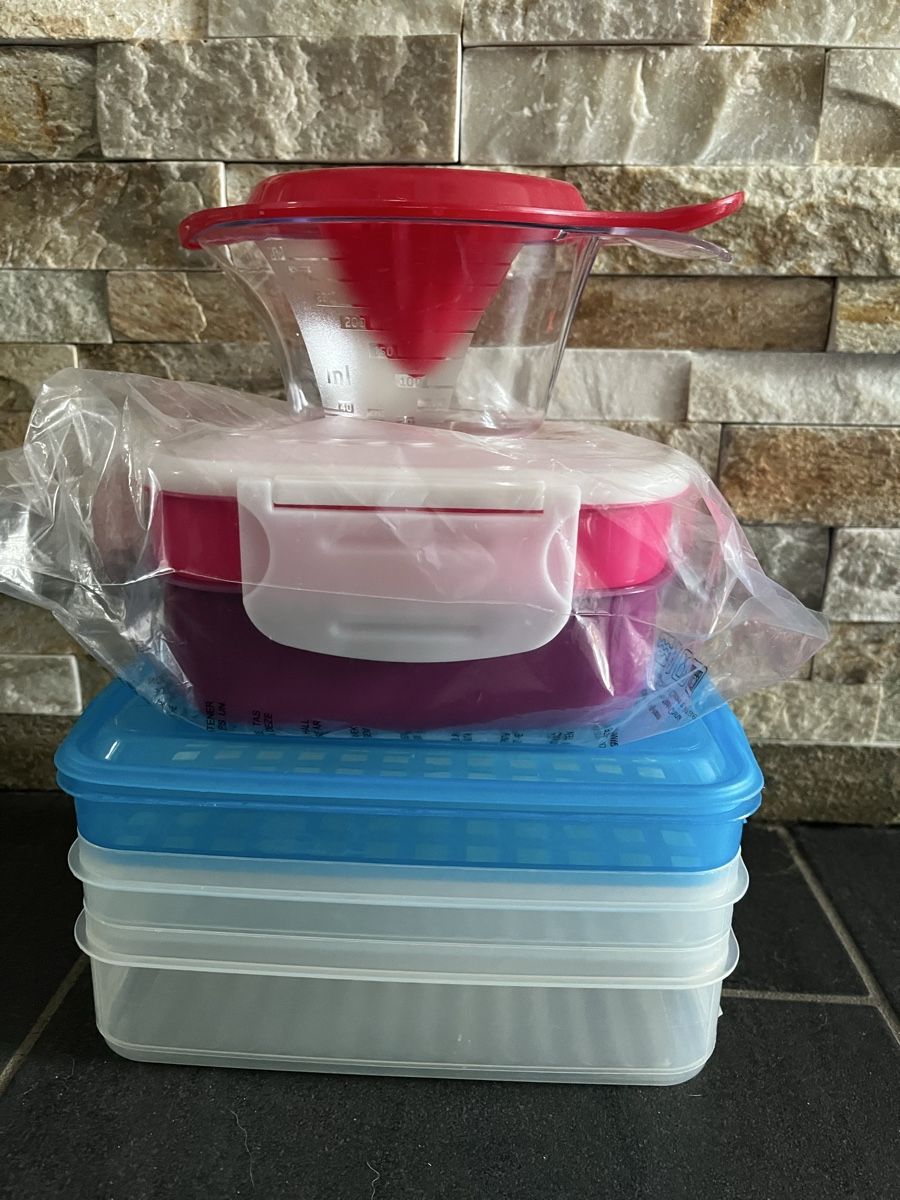 Tupperware Contenitori & Simili: Frischhalte Boxen und Zitronen Presse – Nuovo (secondo la descrizione) da Madetswil venduto da MiamiDolphin