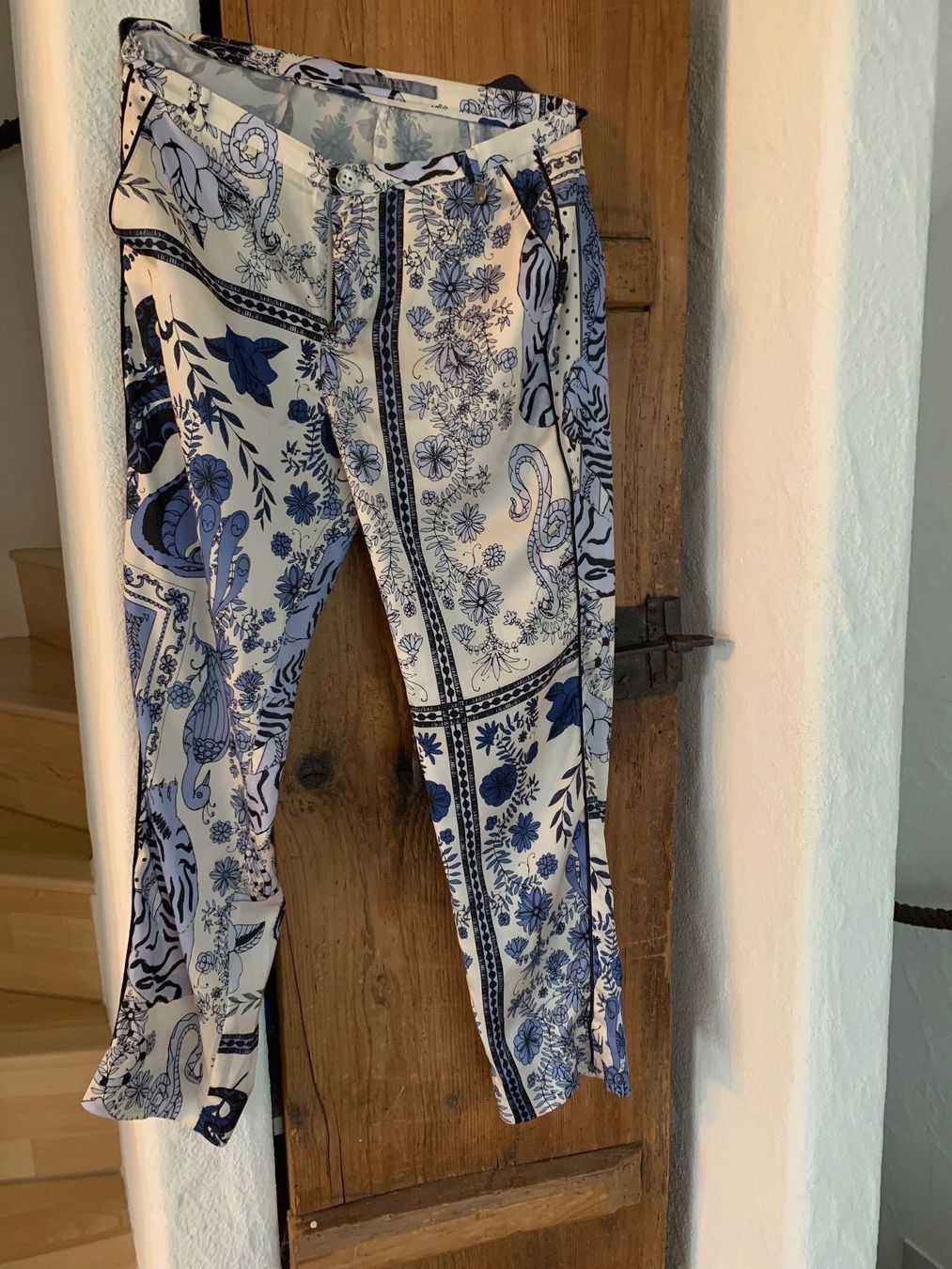 Guess Pantaloni: GUESSS Gr 25 – Usato da Oberglatt ZH venduto da Hero1512