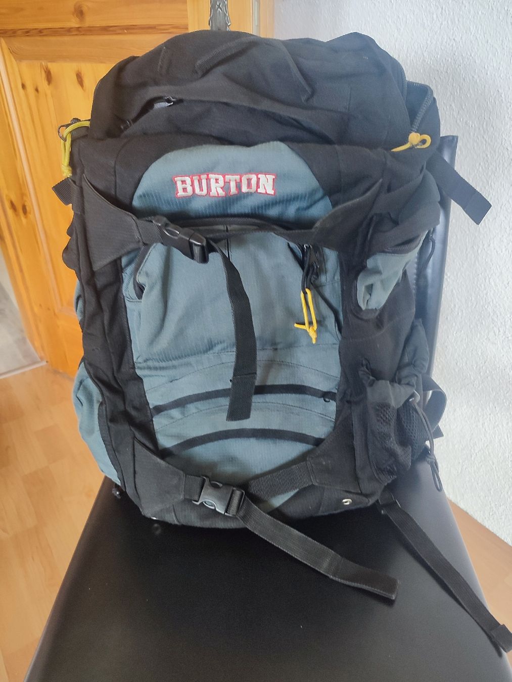 Burton Zaini: Burton Rucksack gross – Usato da Bäretswil venduto da Gartenzwergin