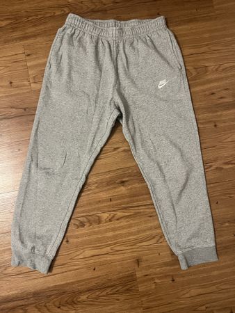 Nike Trainerhose Grau – Grösse L Kinder
