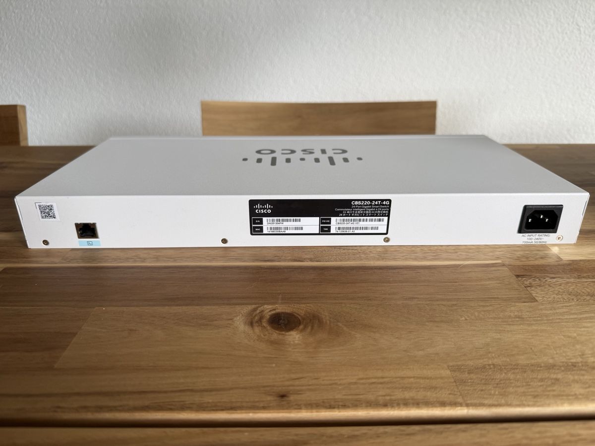 Cisco Modem & Router: Cisco Business 220 series – Nuovo (secondo la descrizione) da Schübelbach venduto da Sambodscha 1