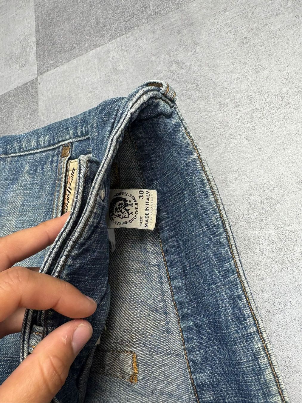 Diesel Jeans: Vintage Diesel Bootcut Flared Jeans (M) – Usato da Werdenberg venduto da hase.vintage 5