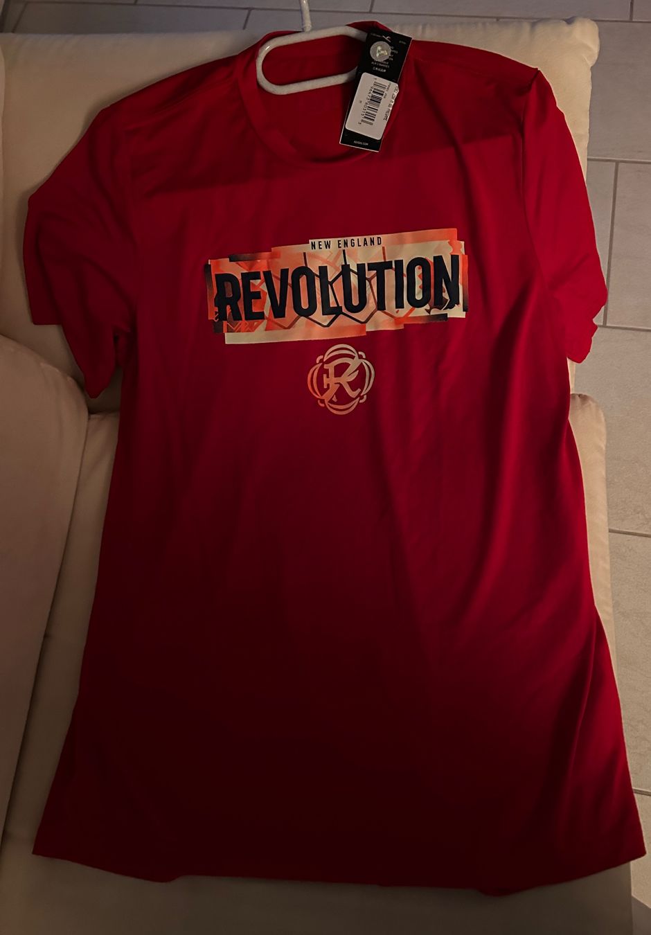 Adidas T-shirt: T-Shirt Adidas große M – Nuovo e nell'imballaggio originale da Freienbach venduto da mar_rvc6