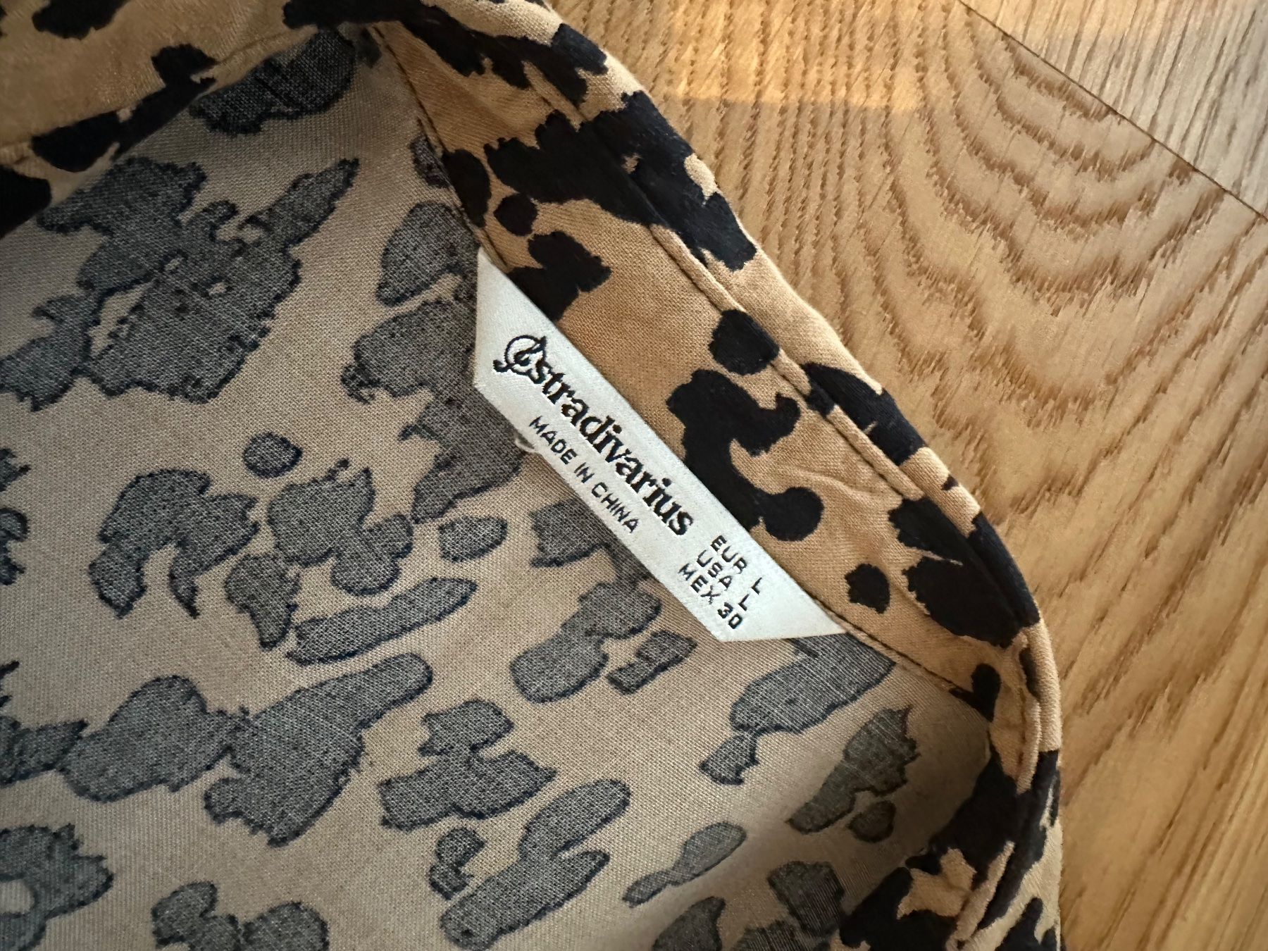 Stradivarius Vestiti: Kleid mit Leopardenmuster von Stradivarius – Usato da Muri AG venduto da LON2o11 2