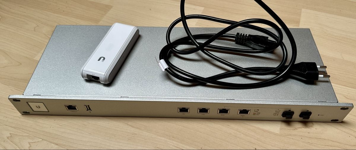Firewall: Ubiquiti USG Pro 4 + CloudKey – Usato da Gordola venduto da Mirkus