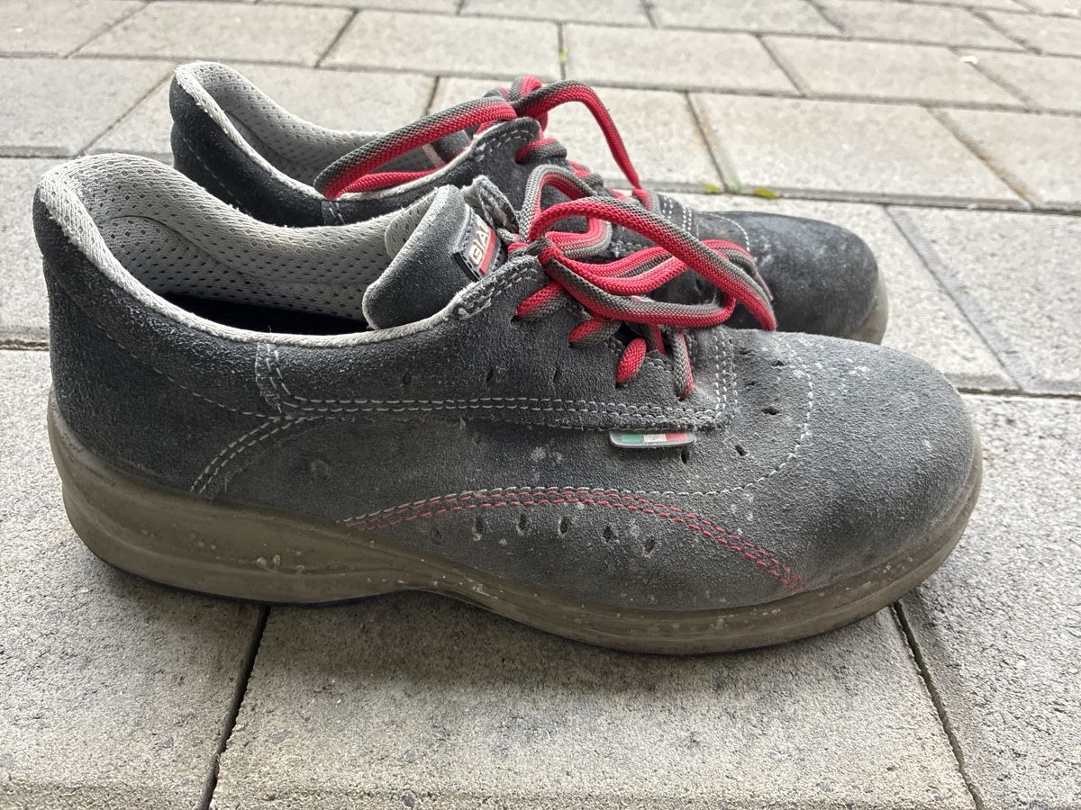Scarpe da uomo: Sicherheitsschuhe mit Stahlkappe Gr. 41 – Usato da Horgen venduto da Tootall 2