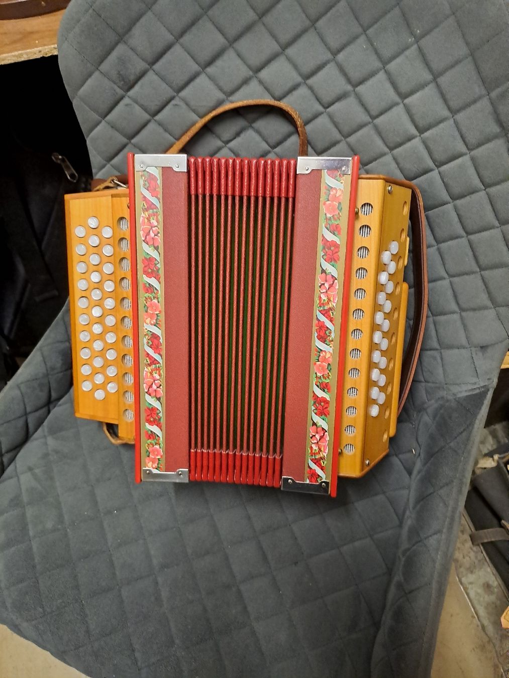 Musikinstrumente: Stalder orgeli ton A  – Gebraucht aus Villeneuve von BibiVintage