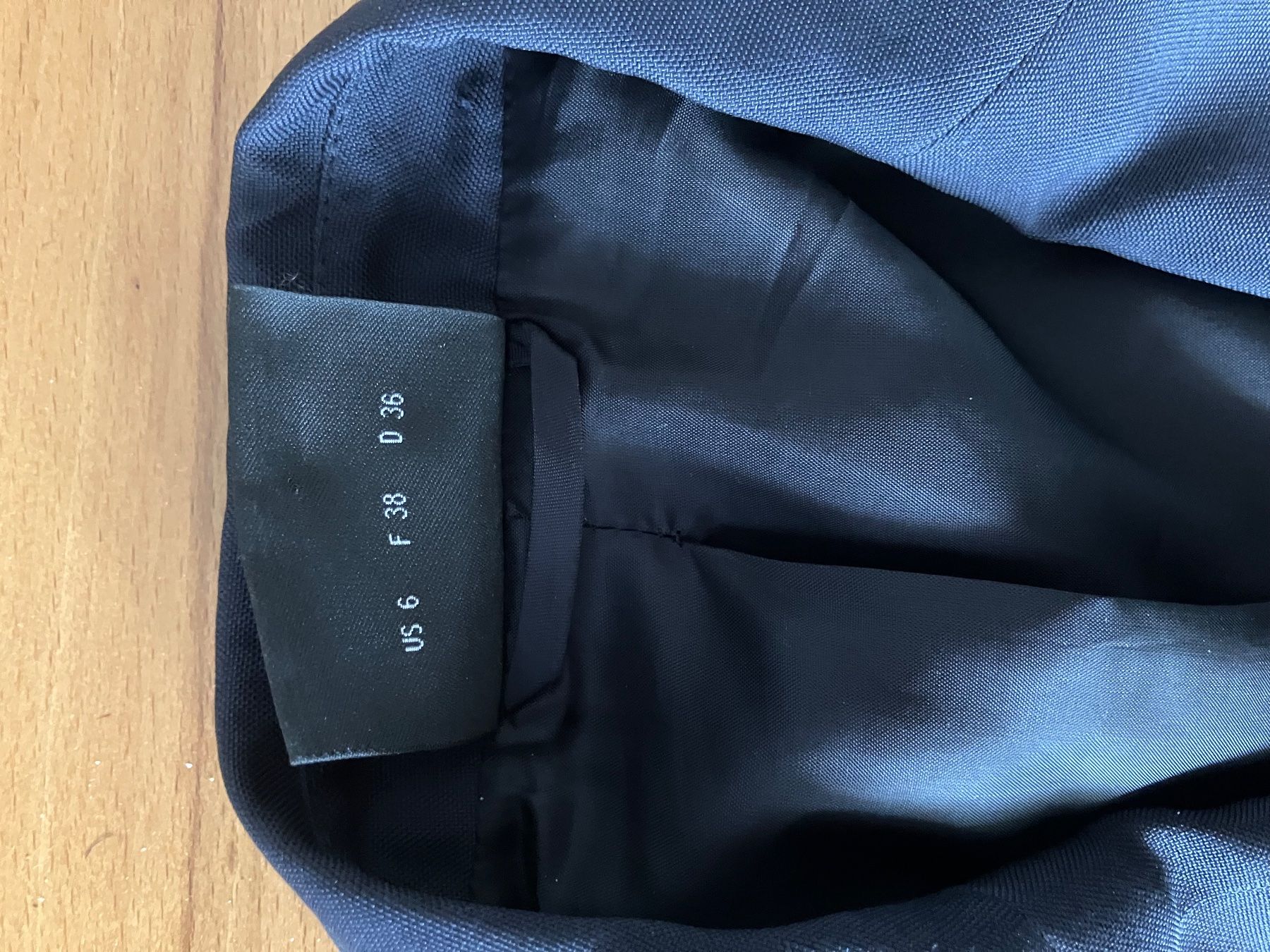 Akris Giacche: AKRIS Blazer – Usato da Dachsen venduto da eselwelpe 3
