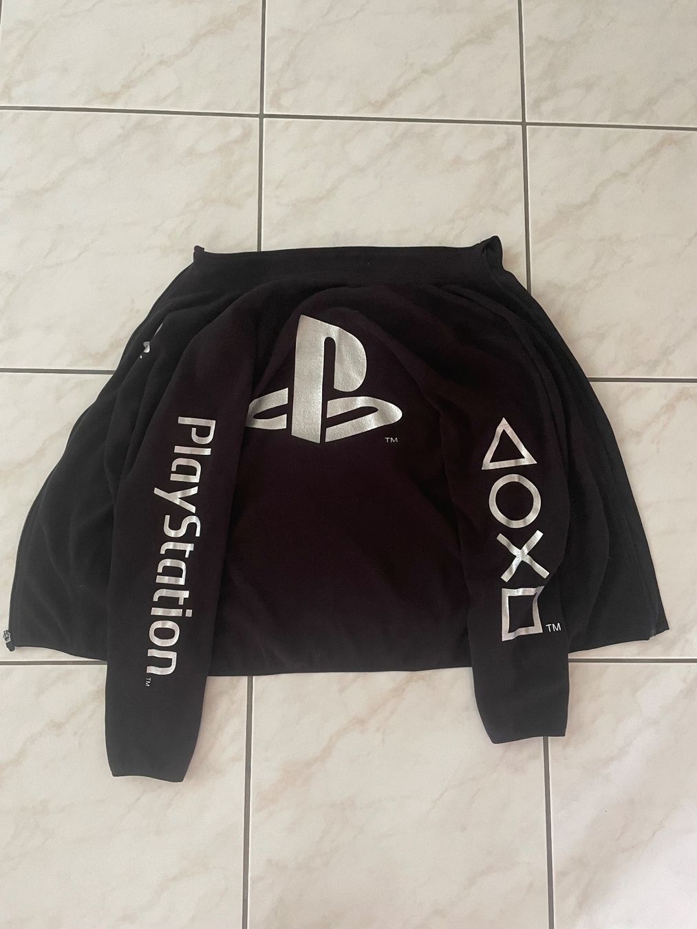 H&M Giacche & Cappotti: Playstation Jacke Gr. 158/164 – Nuovo (secondo la descrizione) da Amriswil venduto da einkaufverkauf