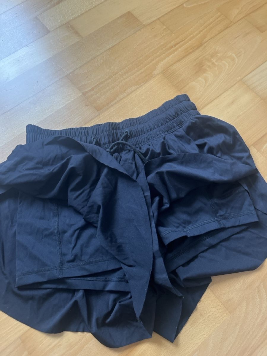 Hollister Pantaloni: Gilly Hocks Shorts – Usato da Bülach venduto da SharonP01 2