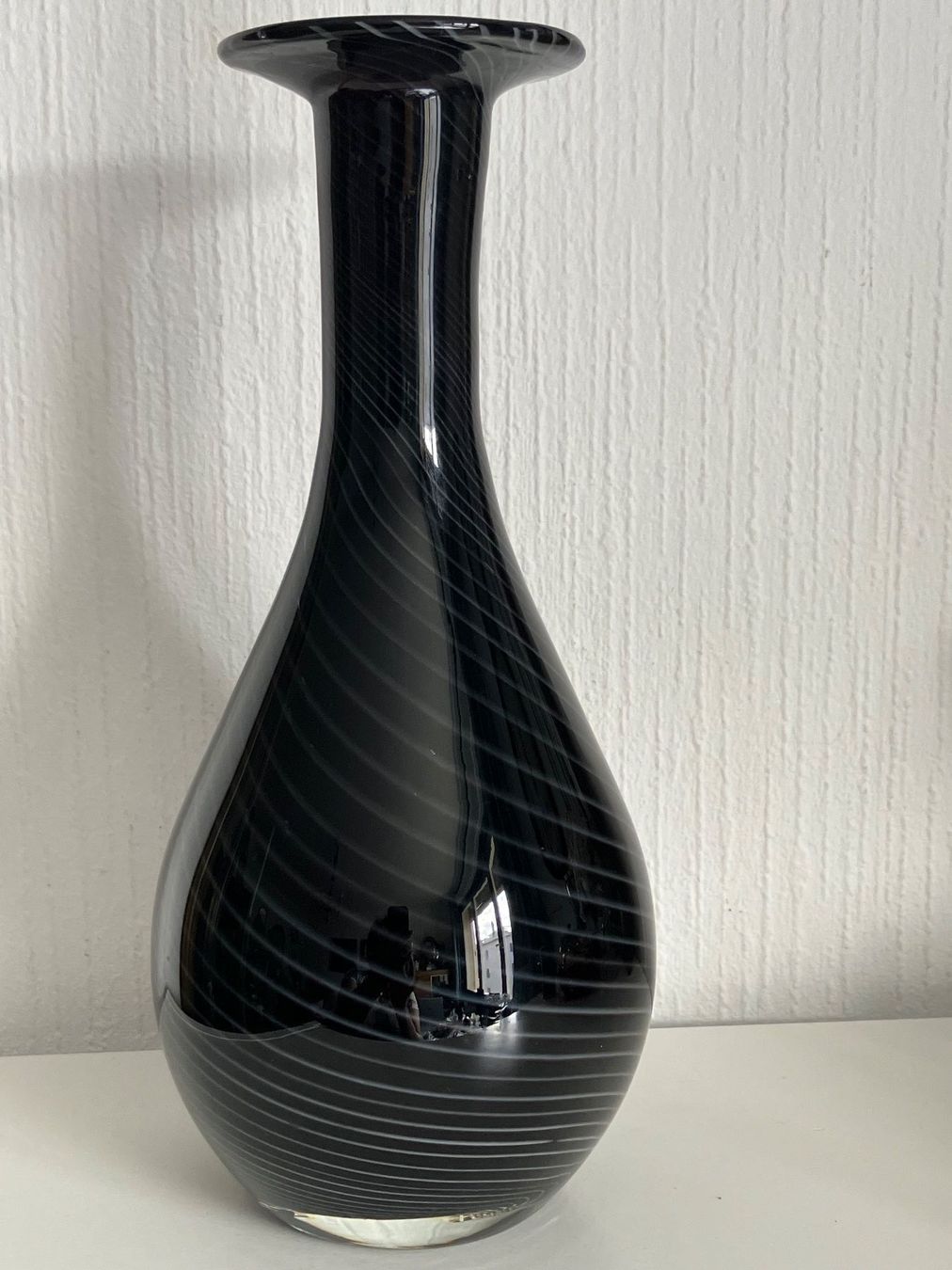 Vasi & Recipienti: Vase design Murano noir et blanc – Usato da Peseux venduto da Cresus27 2