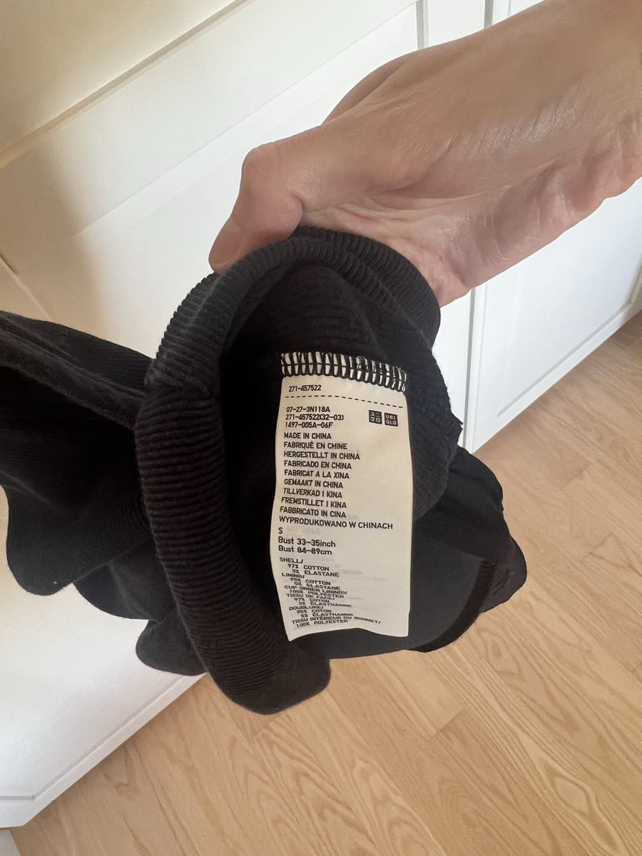 Tops: Top brassière intégrée UNIQLO noir  – Gebraucht aus  von  2