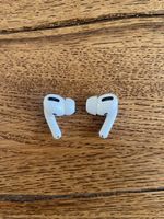 AirPods Pro (1. Gen) – Hörer top, Case defekt