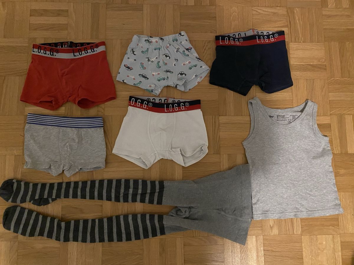 Biancheria intima: Kinder Unterwaschen Grösse 98/104 – Usato da Zürich venduto da zd_1965