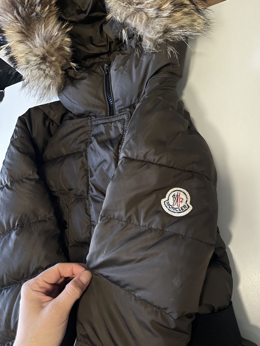 Moncler Giacche: Moncler Daunenjacke mit Pelz Gr. 2 – Usato da Luzern venduto da w.welihodska 3