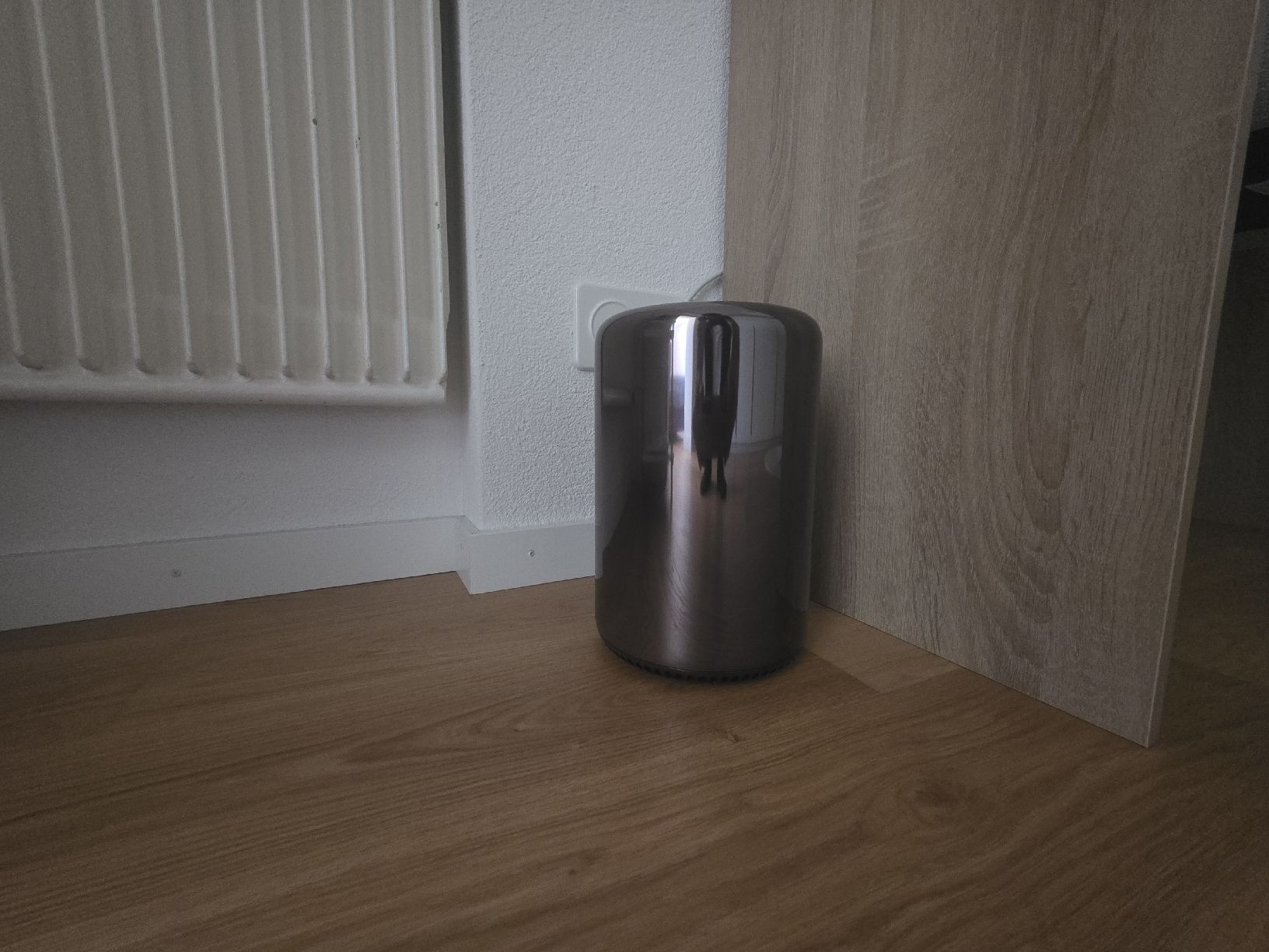 Apple PCs: Mac Pro + 27" Thunderbolt Display + Tastatur + Maus – D'occasion à Balsthal par streetnazgul 1