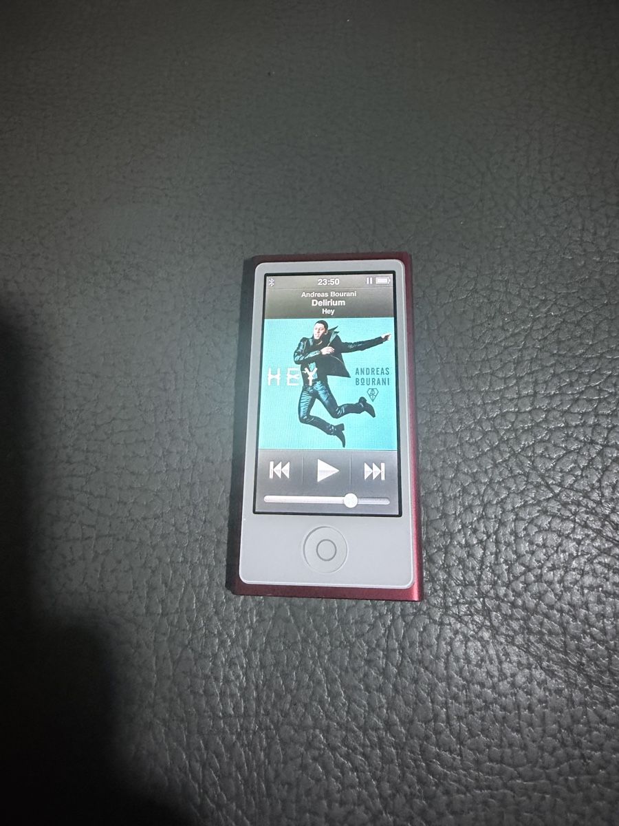 Apple Tragbarer Mediaplayer: Apple iPod Nano 7. Gen 16GB rot  – Gebraucht aus Zürich von semi16 1