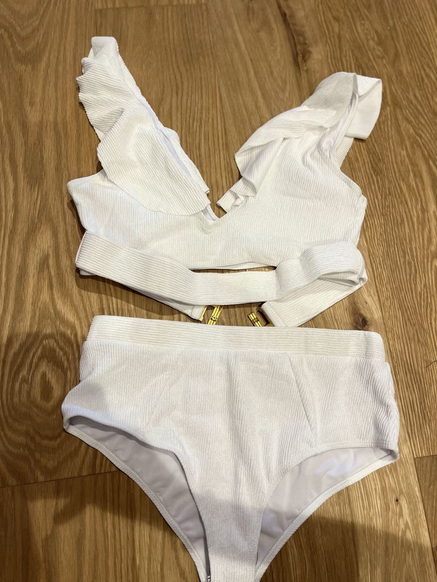 Badekleider & Bikinis: Badekleid – Neu und originalverpackt aus Dotzigen von White_Warrior 1