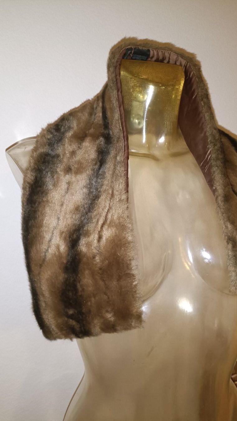 Foulards & écharpes: Massimo Dutti Accessoire – D'occasion à Dübendorf par Me_sa 2