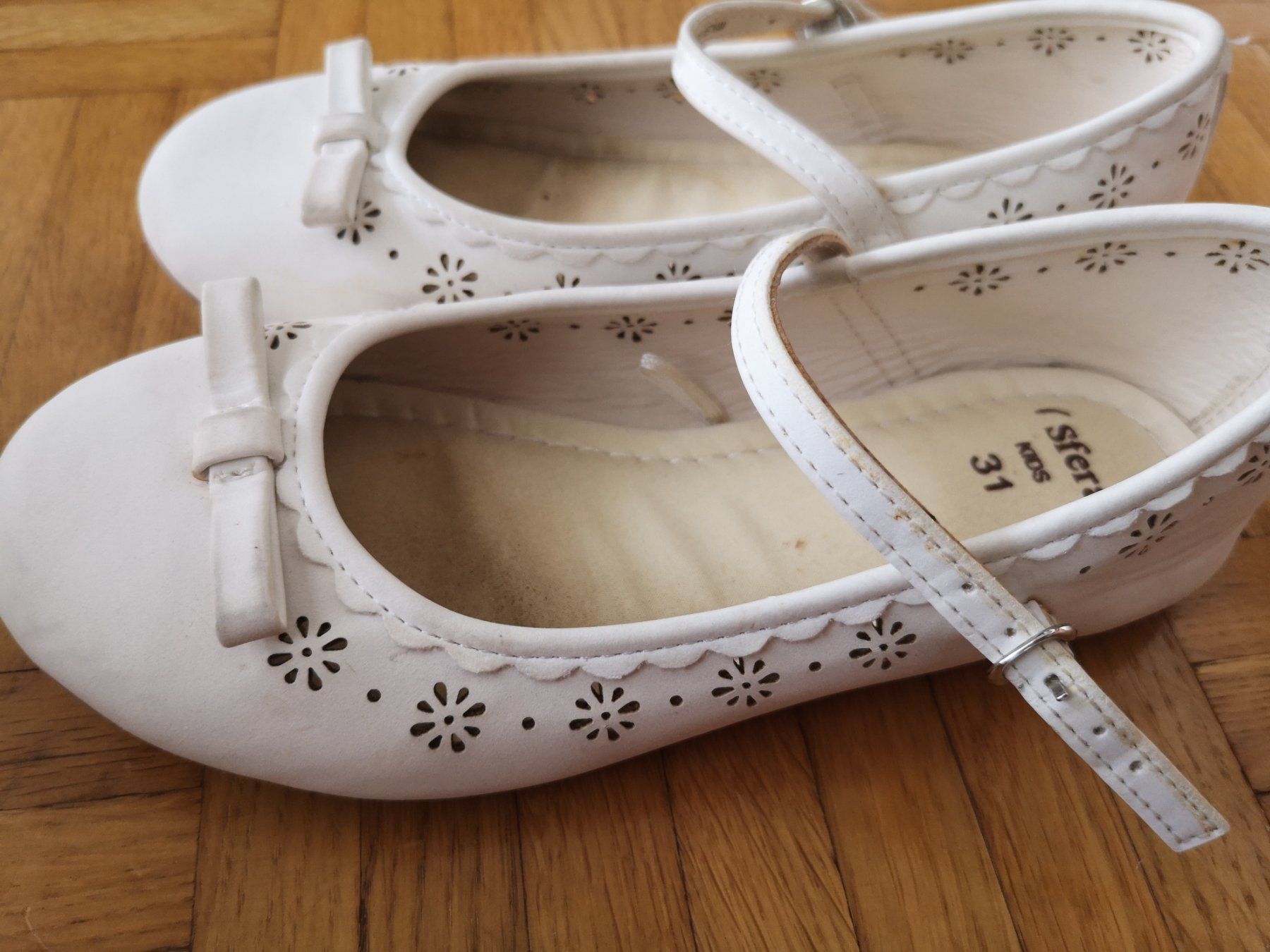 Scarpe per ragazze: Schuhe / Chaussures Ballerine 31 – Usato da Onex venduto da Genevois85 2