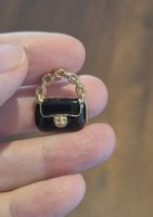 kleine schwarze Handtasche fürs Puppenhaus/Puppenstube