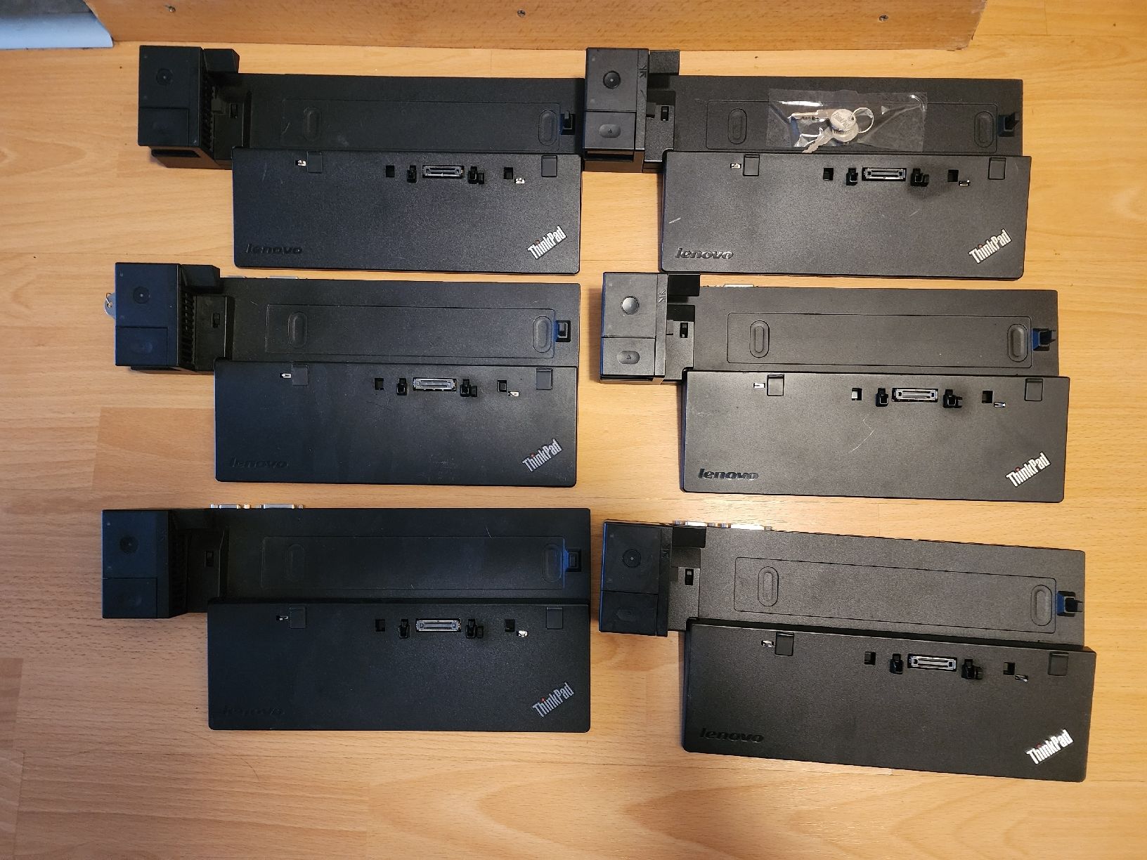 Lenovo Docking station: LenovoThinkpad Dockingstation Convolut – Usato da Domat Ems venduto da Ot5110