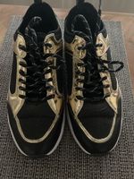 Guess Damen Turnschuhe Grösse S schwarz/gold