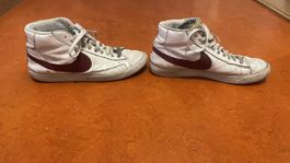 Nike Blazer Mid '77 Vintage –High-Top Sneaker Weiss/bordeaux