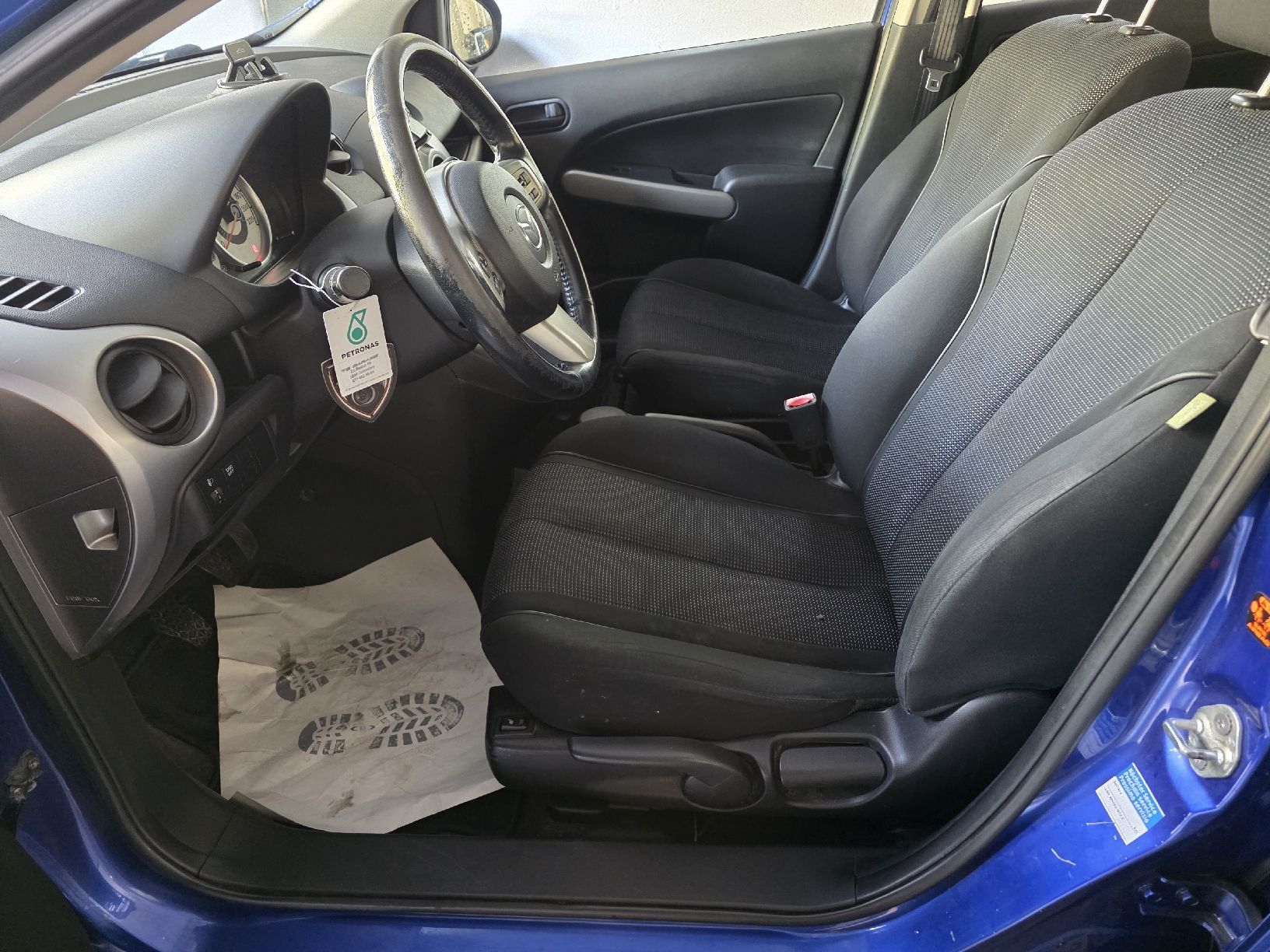 Mazda Autos: mazda 2 – Gebraucht aus Fully von inf_x75l 5