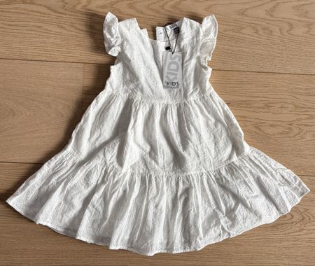 Sommerliches Kleid / Taufkleid Gr. 110 - Neu mit Etikette!