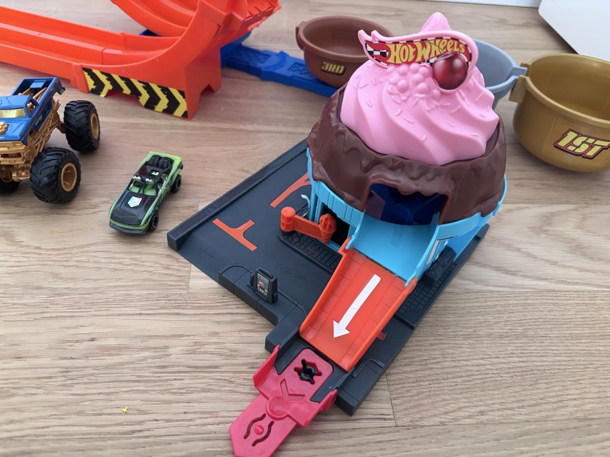 Hot Wheels Spielzeuge: Hot Wheels Loop & ice cream swirl - Top Zustand – Neu (gemäss Beschreibung) aus Menzingen von gispat 3