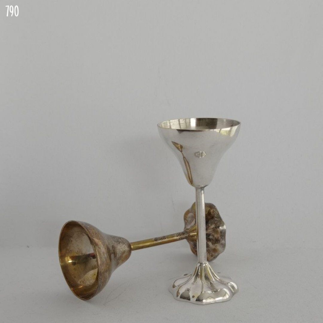 Altre Stoviglie: 2 Vintage versilberte Eierbecher – Usato da Dietikon venduto da Magi2