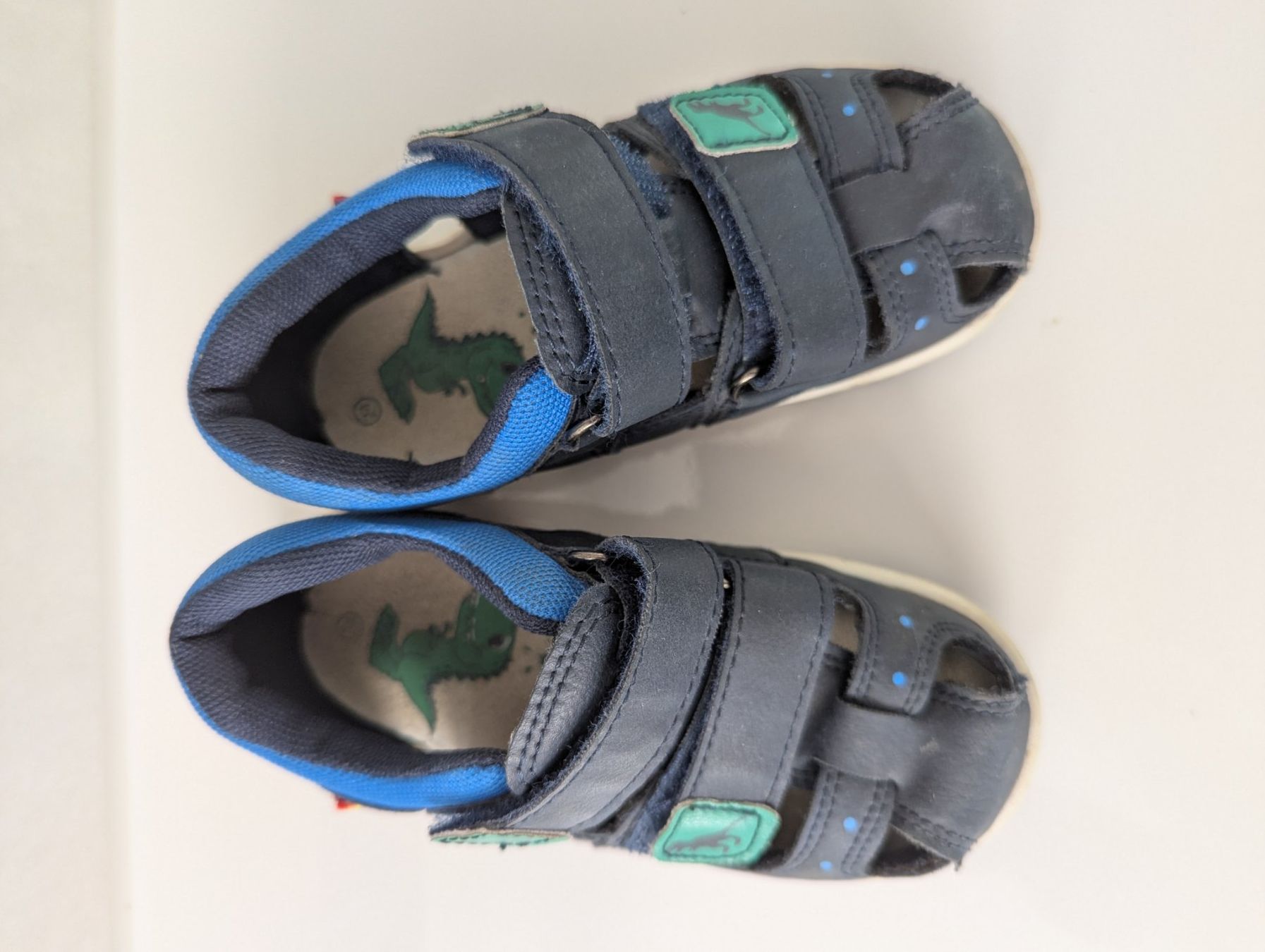 Scarpe per ragazzi: Sandalen Gr. 24 mit Dinosaurier – Usato da Ostermundigen venduto da abracadabra16