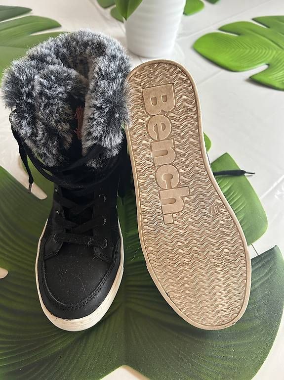 Bench Chaussures filles: Neuves Bench pointure 37 – D'occasion à Monthey par meganoe 1