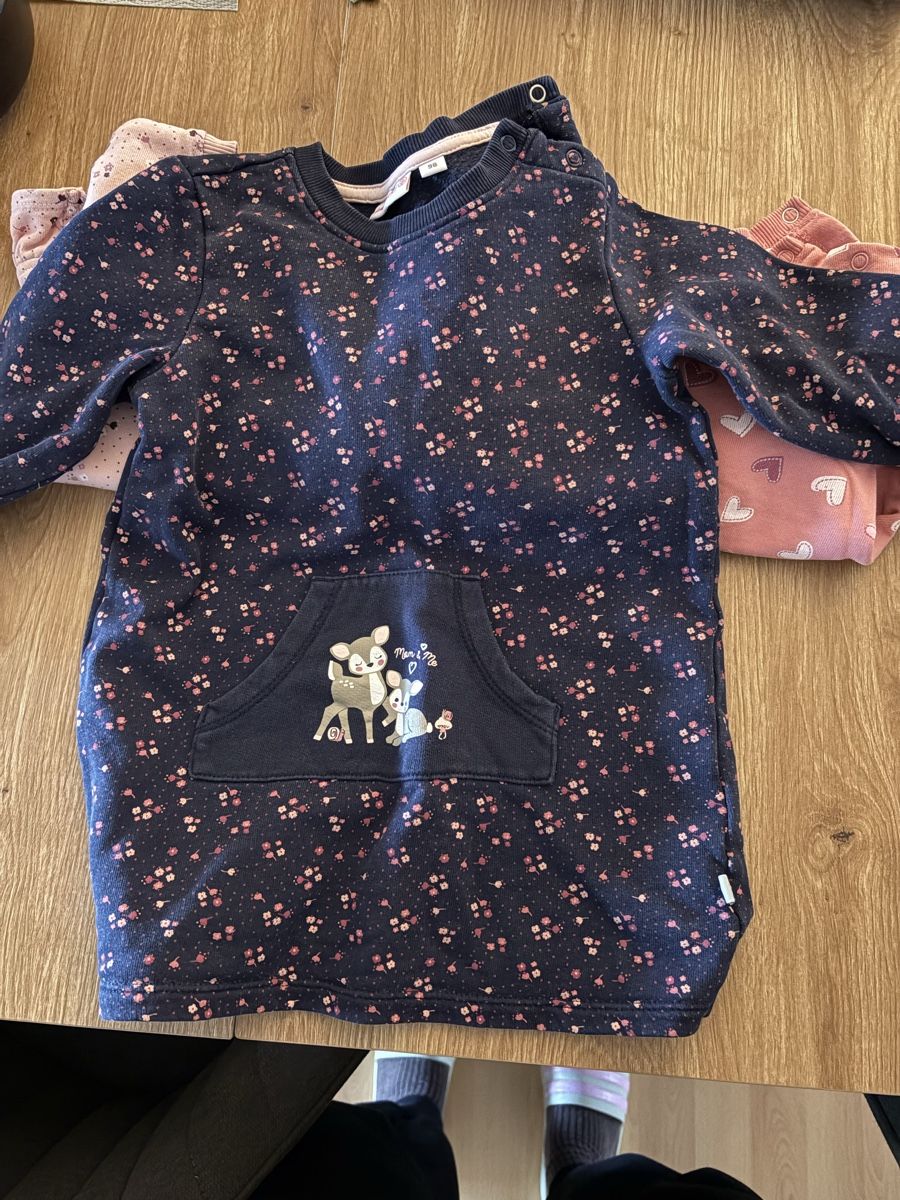 Ensembles coordonnés: Pullover Mädchen Grösse 98 – D'occasion à Murten par NatalieR. 1