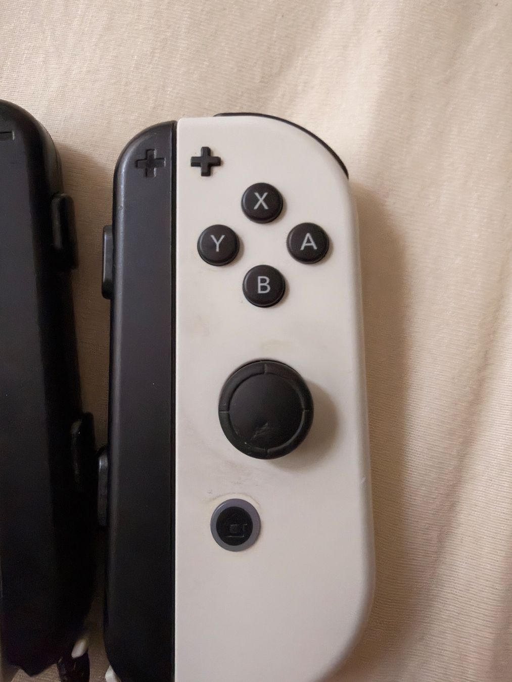 Nintendo Console: Nintendo Switch OLED – Usato da Meyrin venduto da ale_kx5x 2