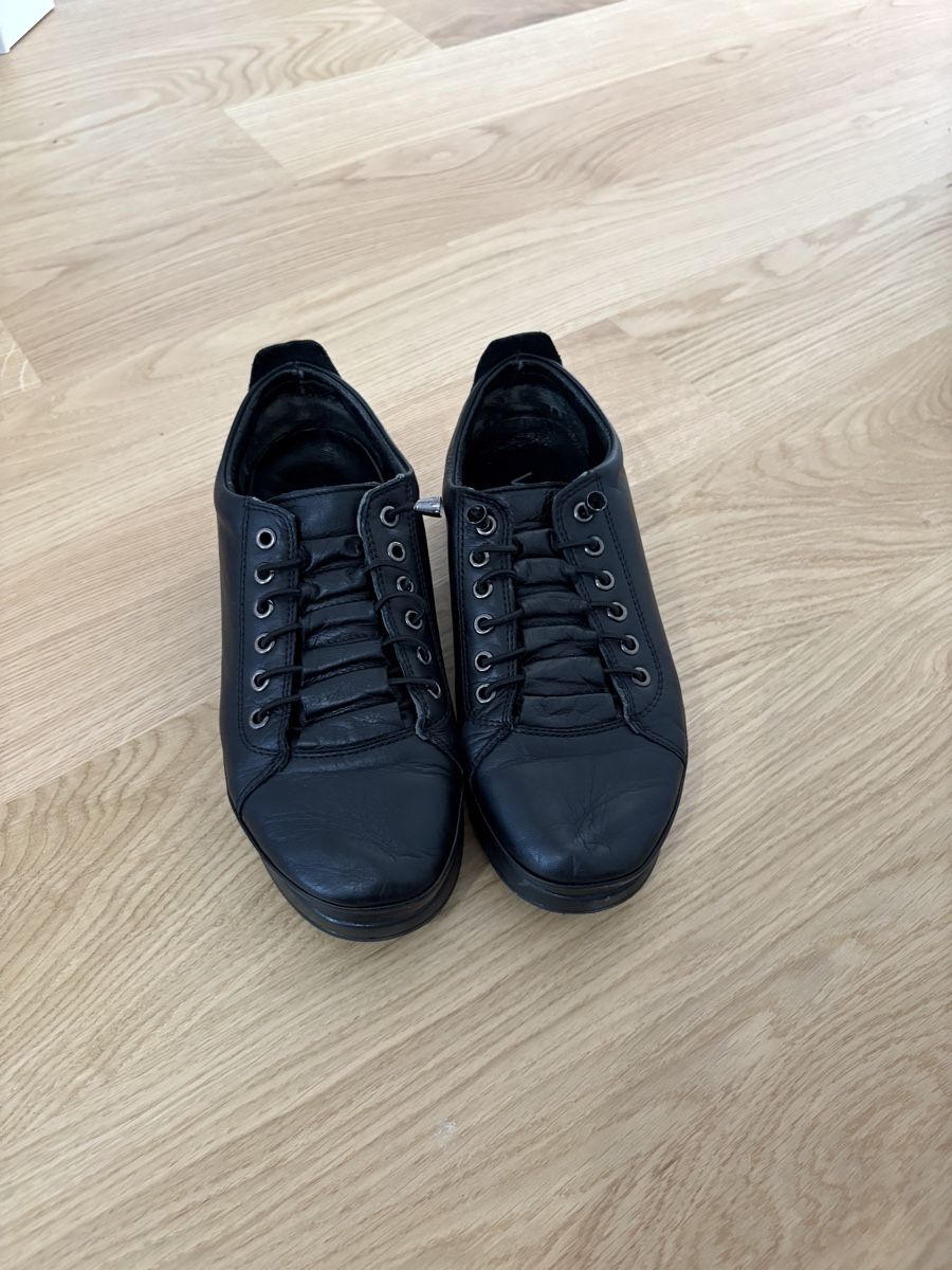 Scarpe da donna: Black leather shoes Venezia 36 – Usato da Rolle venduto da gos_2xy5 2