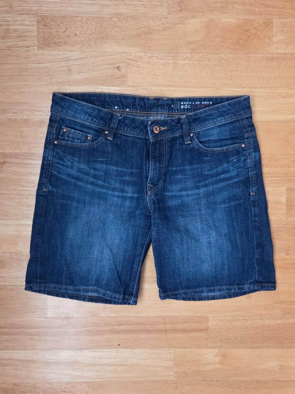 Esprit Jeans: Jeans Shorts Esprit Gr. 28 – Gebraucht aus Fislisbach von Maieriisli25