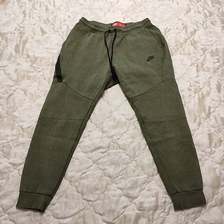 Dunkelgrüne Jogginghose M Nike