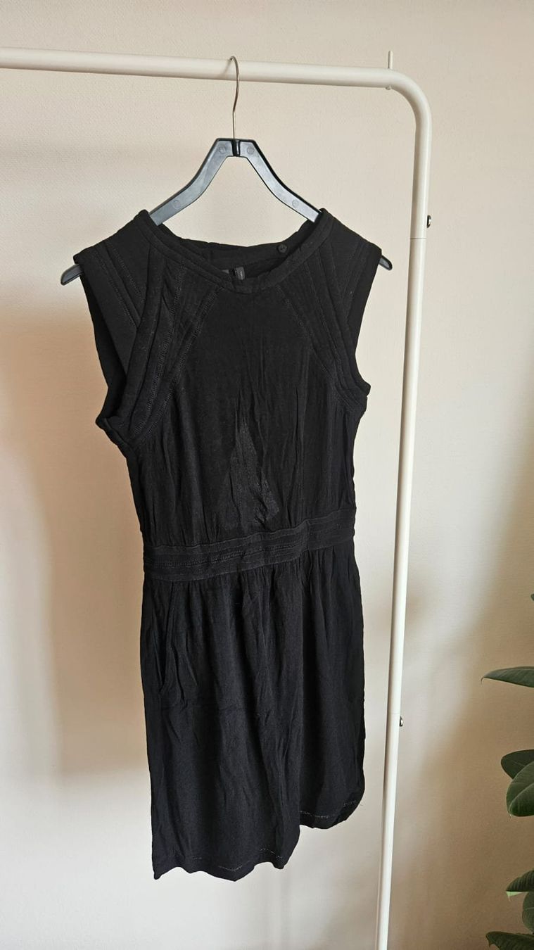 Mango Vestiti: Kleid mit Rücken Cut-out – Nuovo (secondo la descrizione) da Gockhausen venduto da Carolin_K