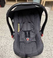 Babyschale ABC sicher & praktisch