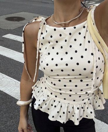 Top gepunktet Träger Rüschen Taille Grösse S neu