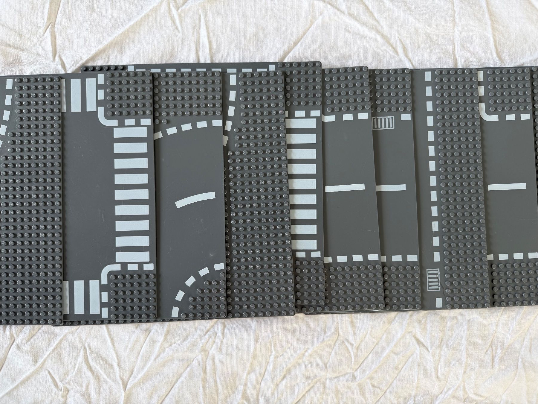Lego Kit di costruzioni: Baseplate Road – Usato da Neftenbach venduto da Elitebricks 2
