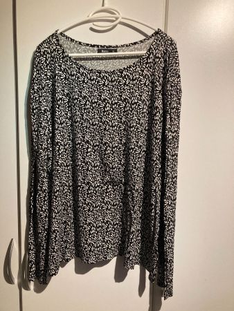 Schwarz/weisses Shirt XL
