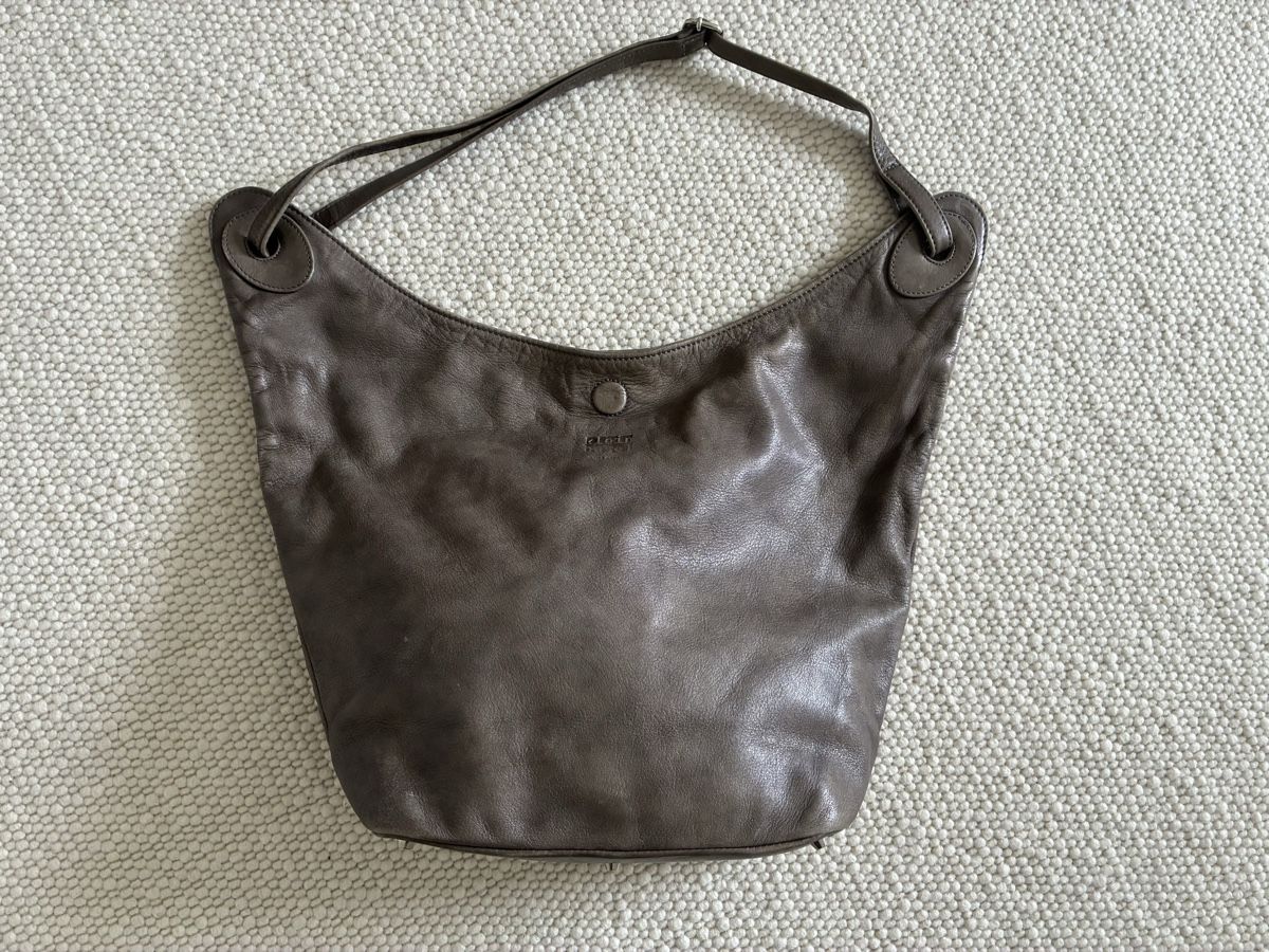Kleinbasel Sacs femmes: Schultertasche Kleinbasel – D'occasion à Zürich par alva12 1