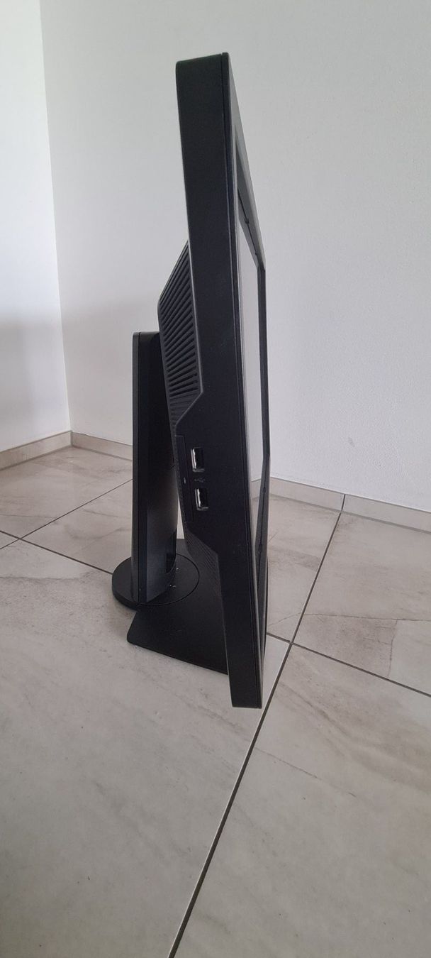 Hewlett Packard Ecrans: Monitor HP Z24i – D'occasion à Brunnen par Fredlenzo 2