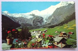 Saas-Fee (1800 m) gegen Fee-Gletscher