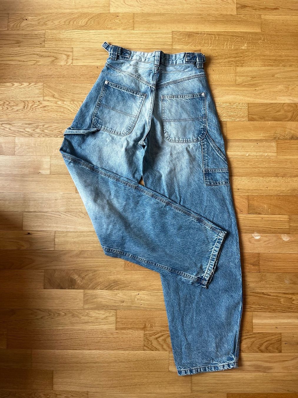 Bershka Jeans: Jeans barrel Bershka – Nuovo (secondo la descrizione) da La Tour-de-Trême venduto da lol_85kj 2