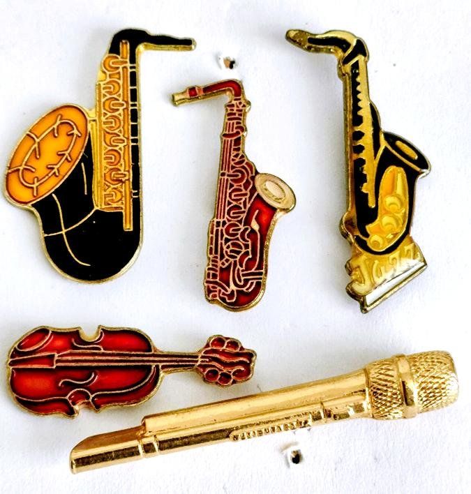 Placchette & Badge: Musik Pins – Usato da Pfäffikon ZH venduto da Colacity